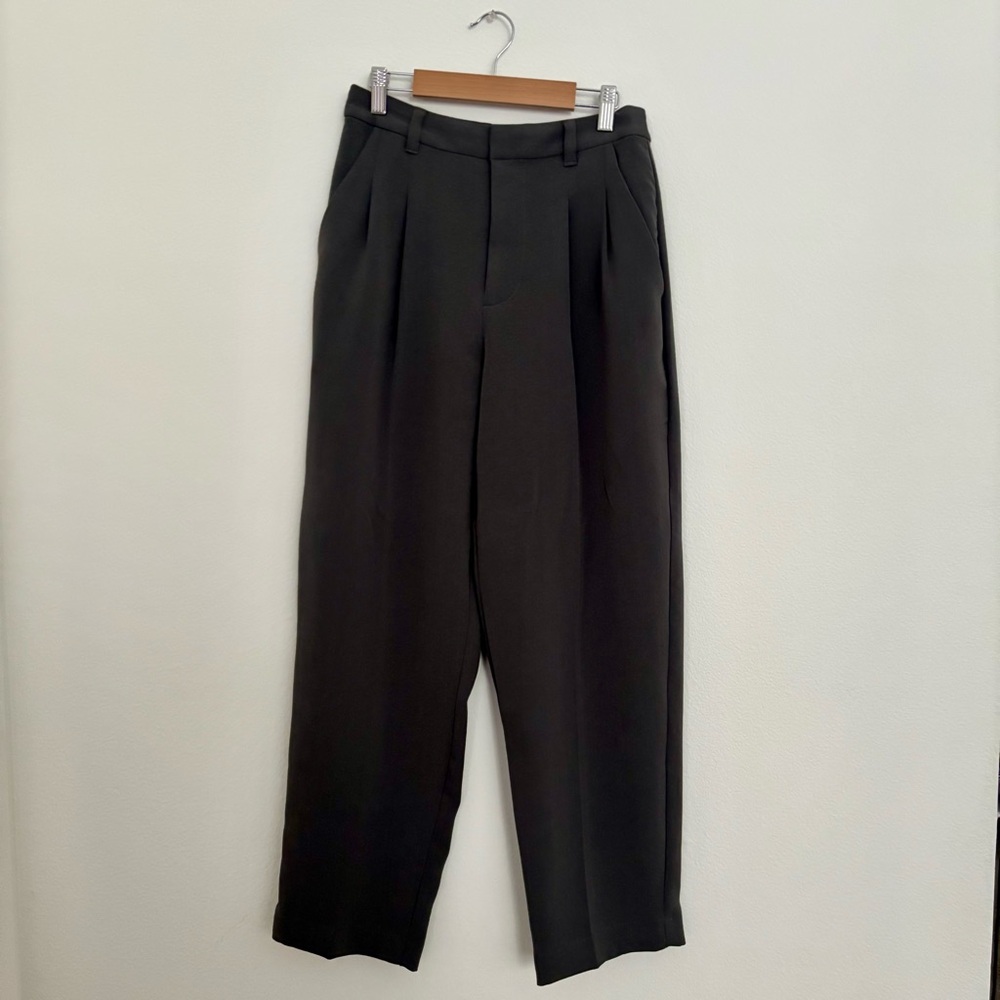 Madewell Pleated Tapered-Leg Pants